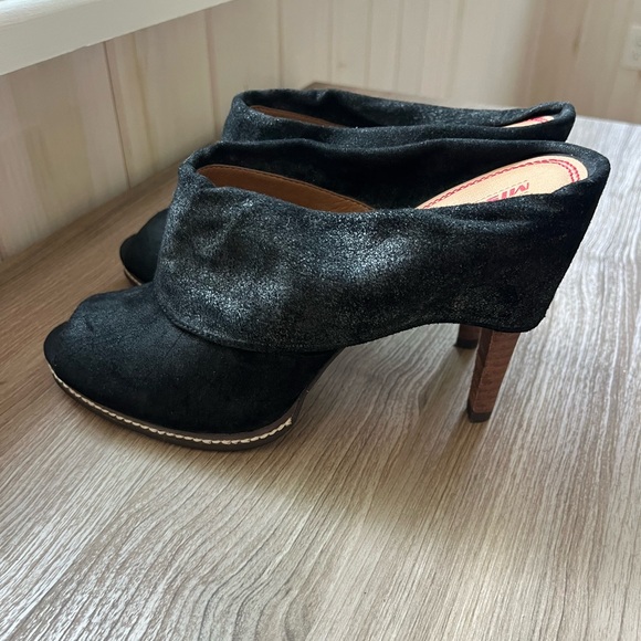 Miss Sixty Women’s Italian Distressed Suede Open Toe Heels - Picture 5 of 8